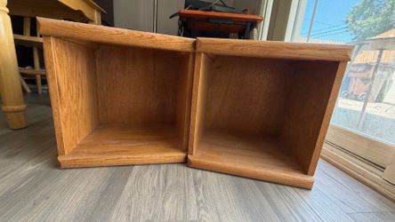 Pair of Oak End Tables / Nightstands $5 for the set