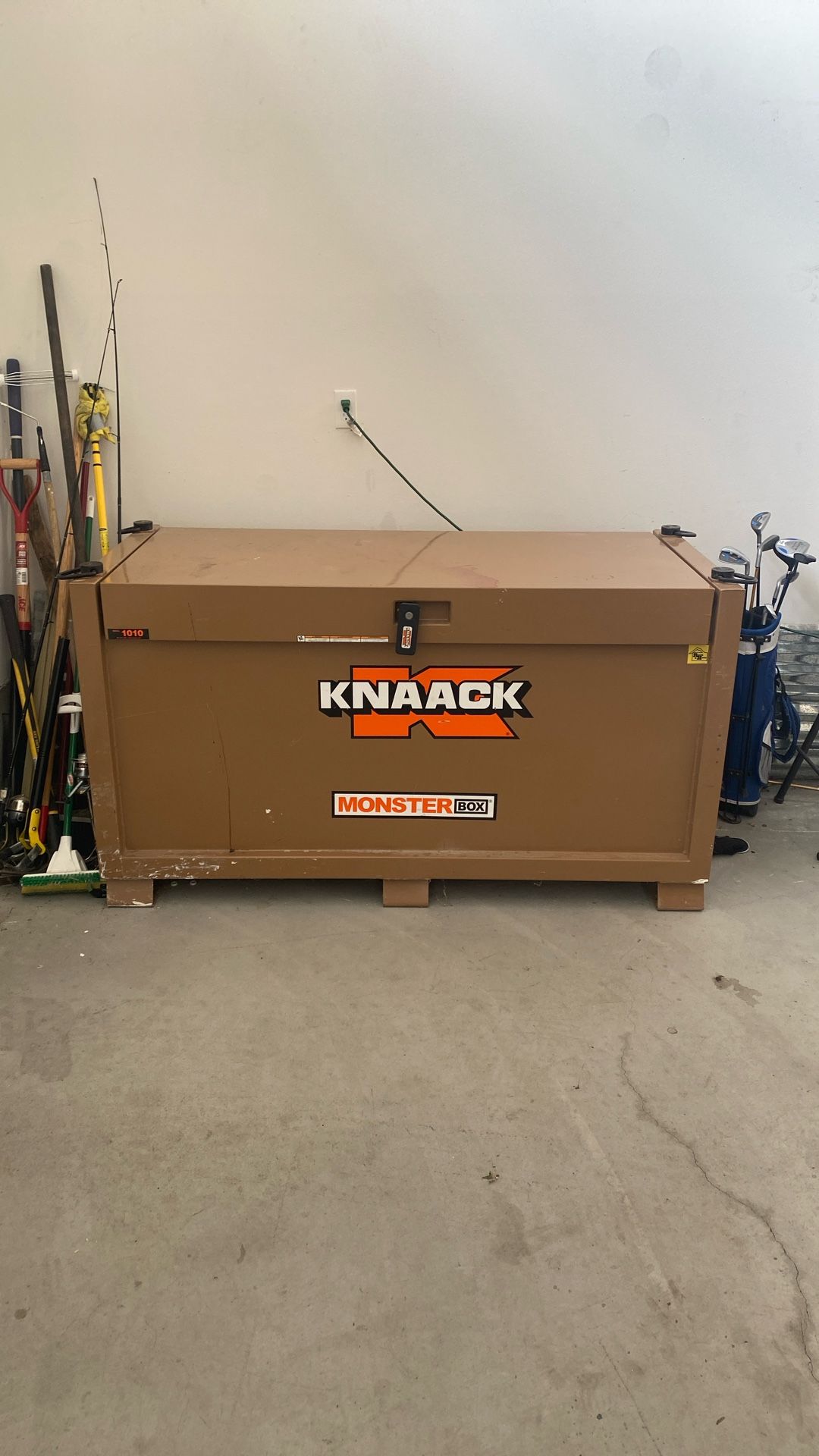 Knaack Monster Box 