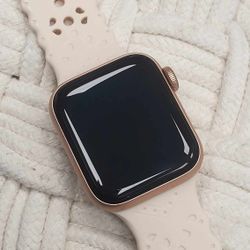 Apple Watch SE Smartwatch 