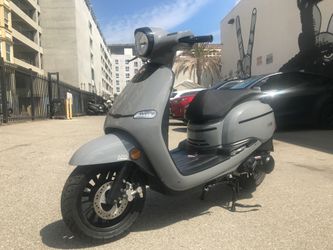 Classic Style F10-150 Gas Scooter 80 MPG!! 