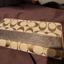 Coach Wallet Authentic