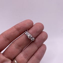 3 Diamonds Ring (1.41 C.t) Natural Certified!