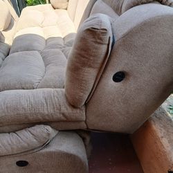 SOFA RRECLINABLE MUYBUENAS CONDICIONES 