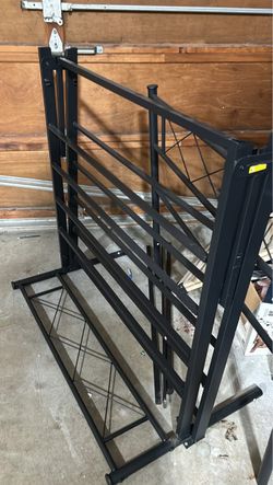 METAL BEDFRAME TWIN