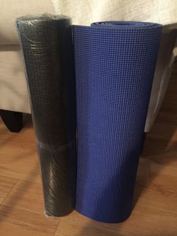 Yoga mat - black or blue