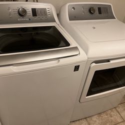 GE Electric Washer & Electric Dryer Set