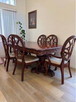 Dining room table set