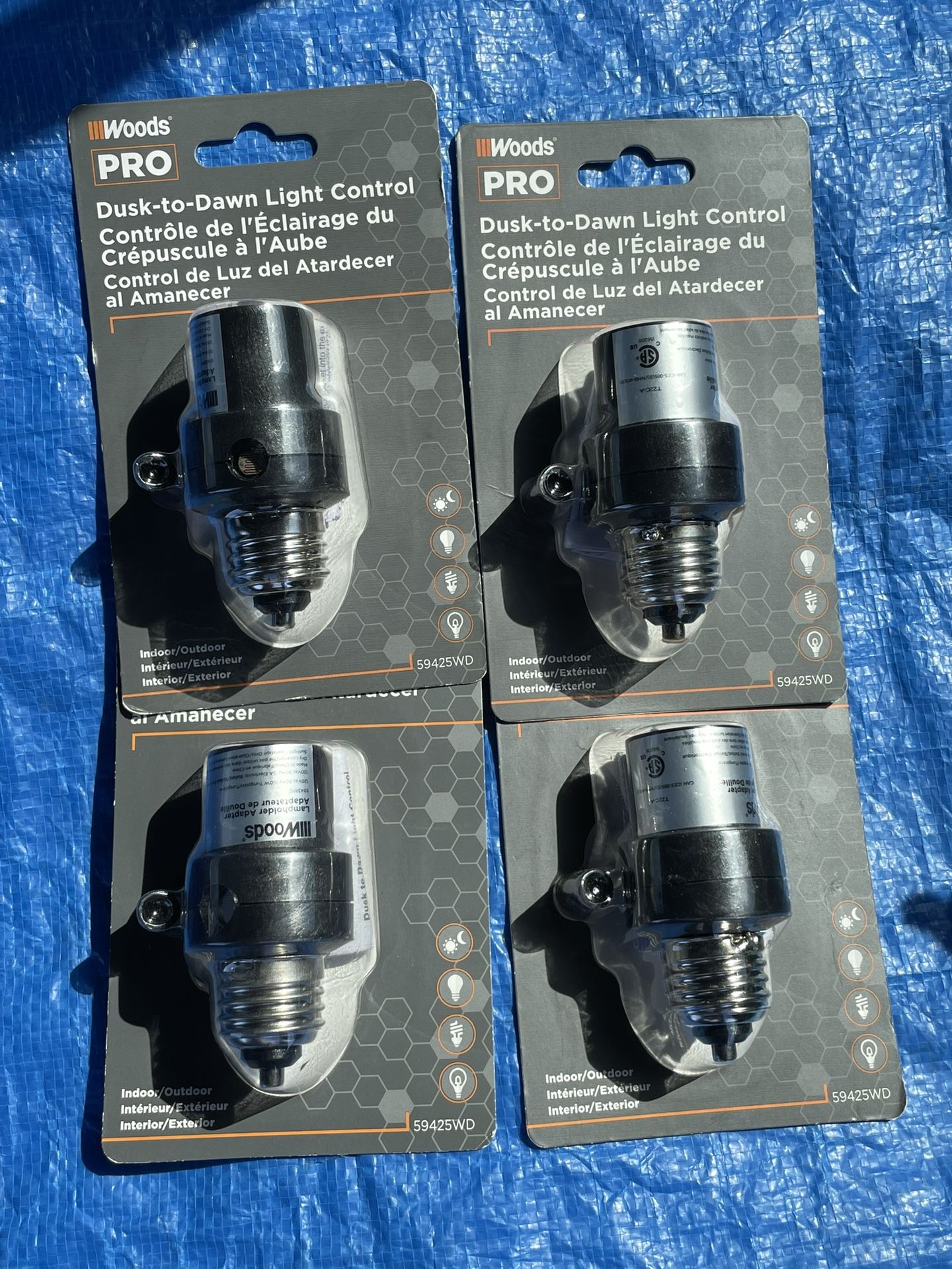 Four woods pro dusk to dawn light controller