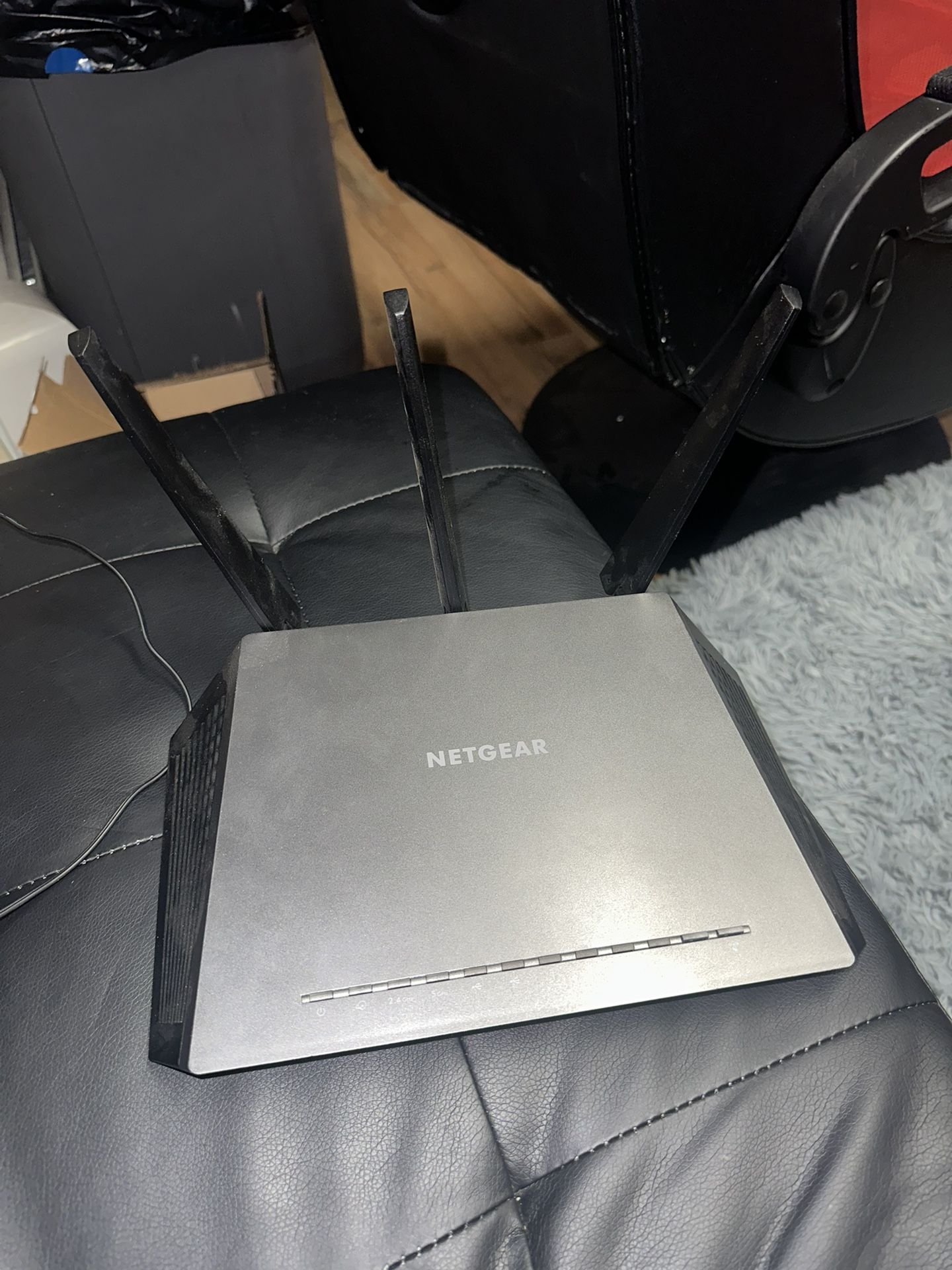 NETGEAR NIGHTHAWK ROUTER AC1900