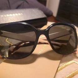 Burberry Sunglasses 