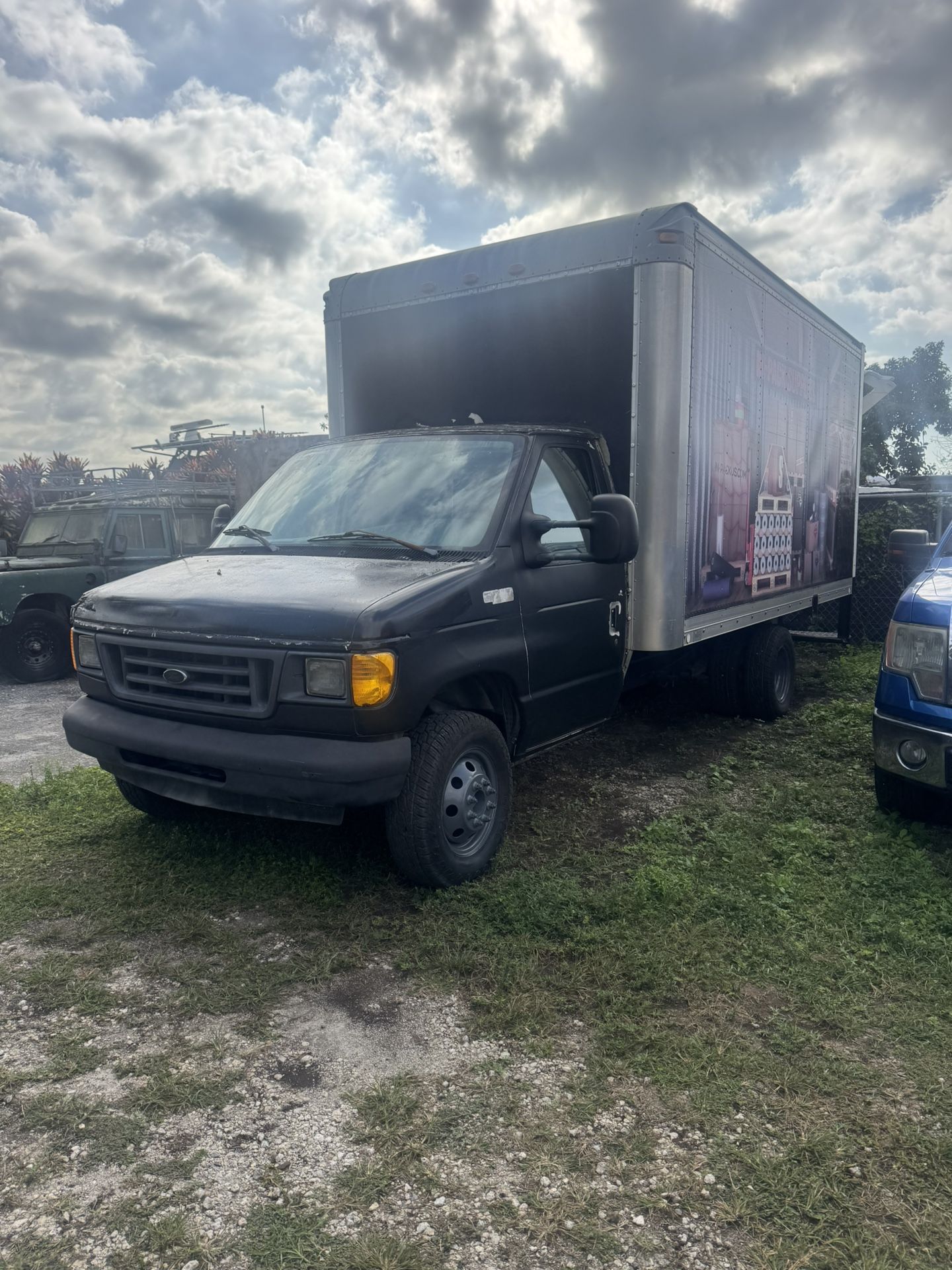 Ford E350 Super Duty 2003 Running Good 6 New Tires