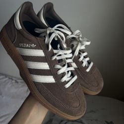 Adidas Spezial Size 6 Women’s