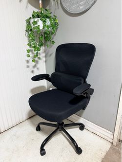 Desk chair, office chair