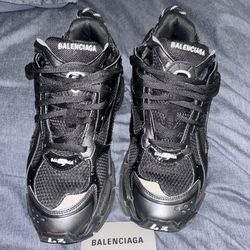 balenciaga runners