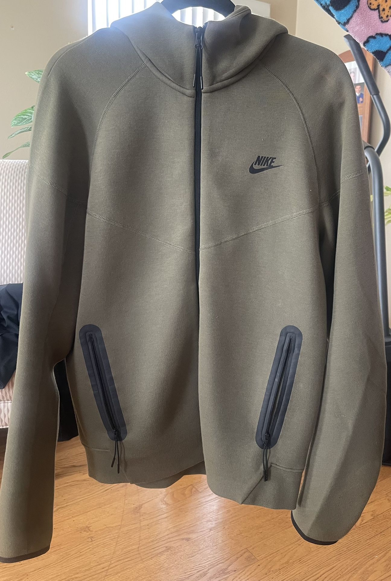 Nike Tech Men's Fleece Windrunner Full-Zip Jacket