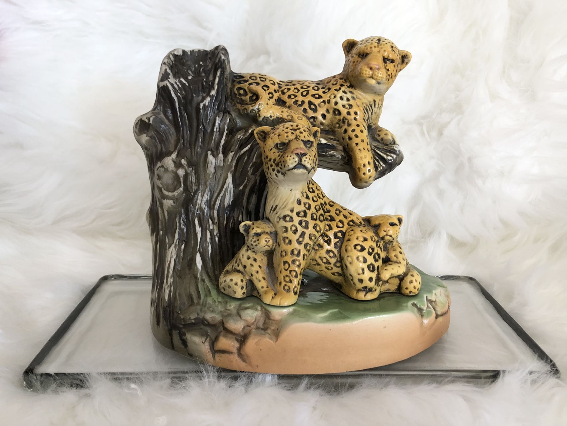 Leopard or Cheetah 1981 Jim Beam Decanter Vintage for Sale in Phoenix