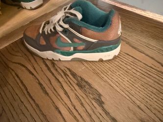 Brand new Nike Mid Air Force size 9