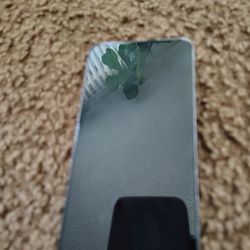 Galaxy S22 With Faulty Battery And Supercharger