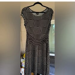Enfocus Studio Geometric Black and White Midi Dress