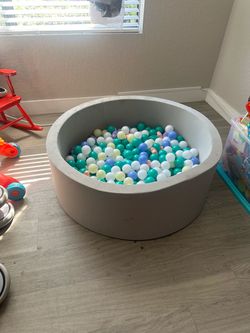 Ball pit