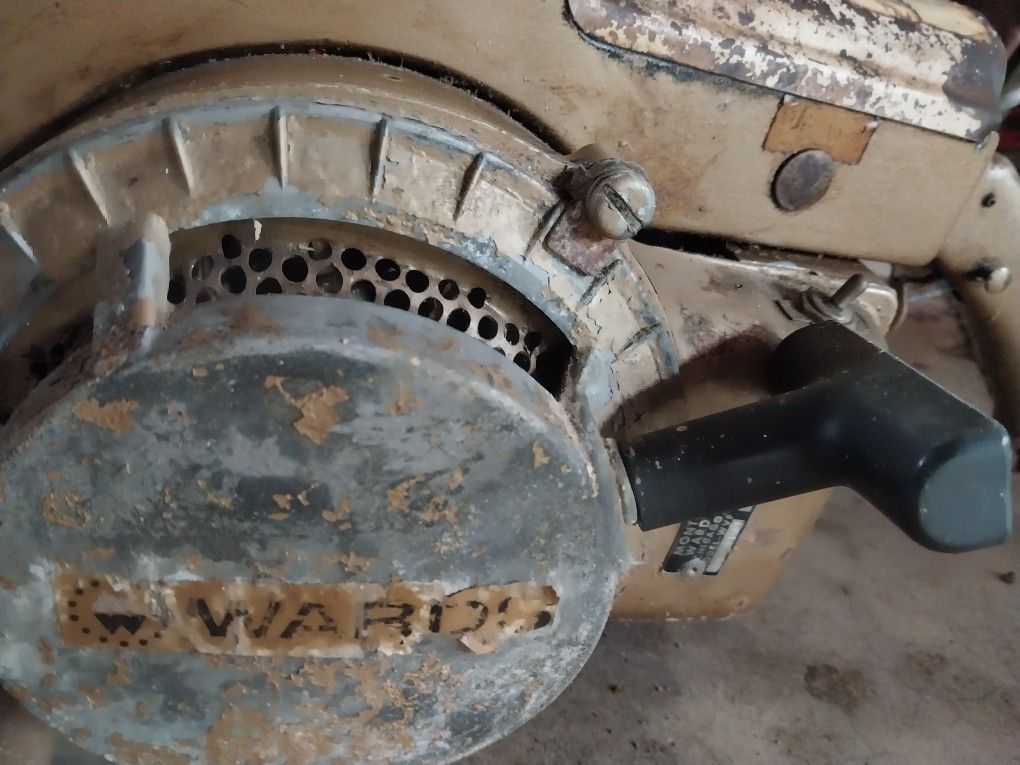 Ward Chain Saw. 22inch Blade Vintage