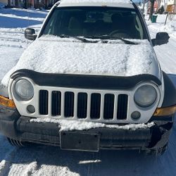 2006 Jeep Liberty 4 X 4 Runs Great 4 X 4 Works Great Beater With A Heater