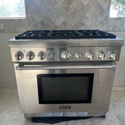 Thermador dual Fuel oven 36