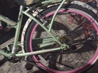 Mint Green Cruiser Bike with Pink Rims