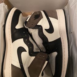 Nike Jordan 1 Mocha 