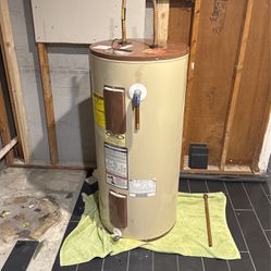 Water Heater 50 Gallons Free 4 pick Up