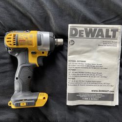 DCF880B 20V MAX* Lithium Ion 1/2" Impact Wrench 