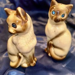 vintage siamese cat salt and pepper shakers