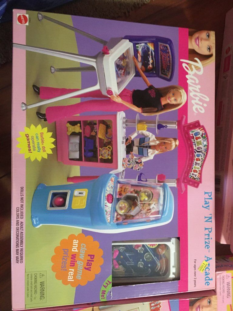 Barbie Play N Prize Game Set (2000)