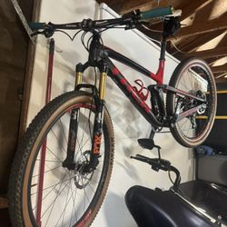 Trek Top Fuel AP – Cross Country Race Machine
