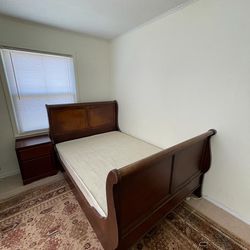 Full Size Wooden Bed 