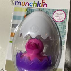 Munchkin bath toy
