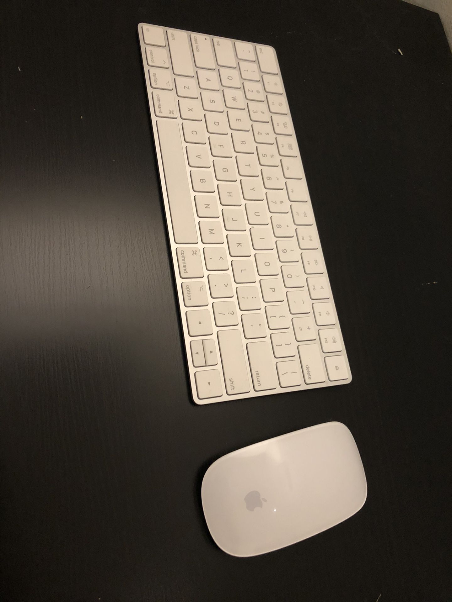 Apple Mouse & Keyboard Wireless