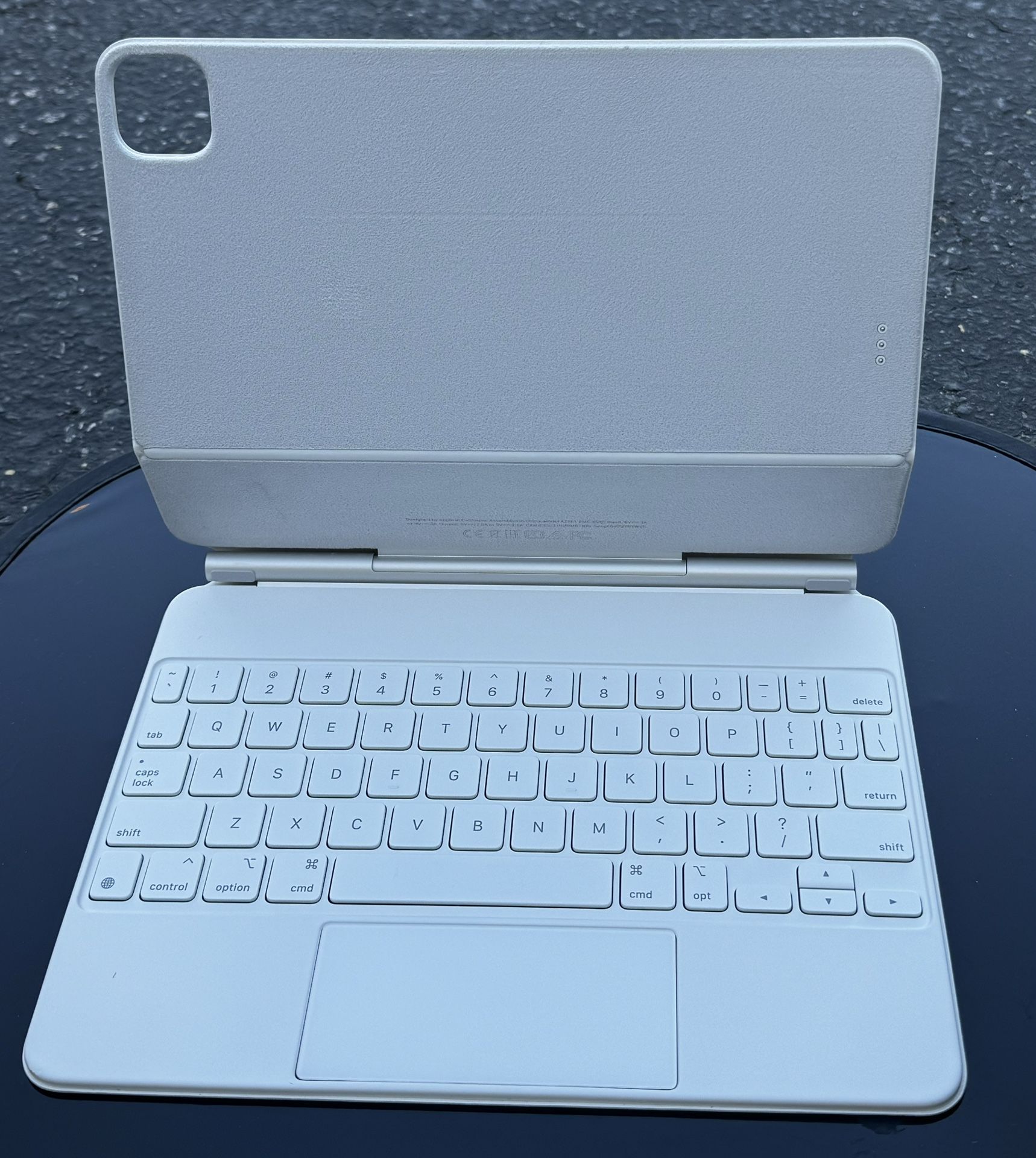 iPad Air 11” Magic Keyboard