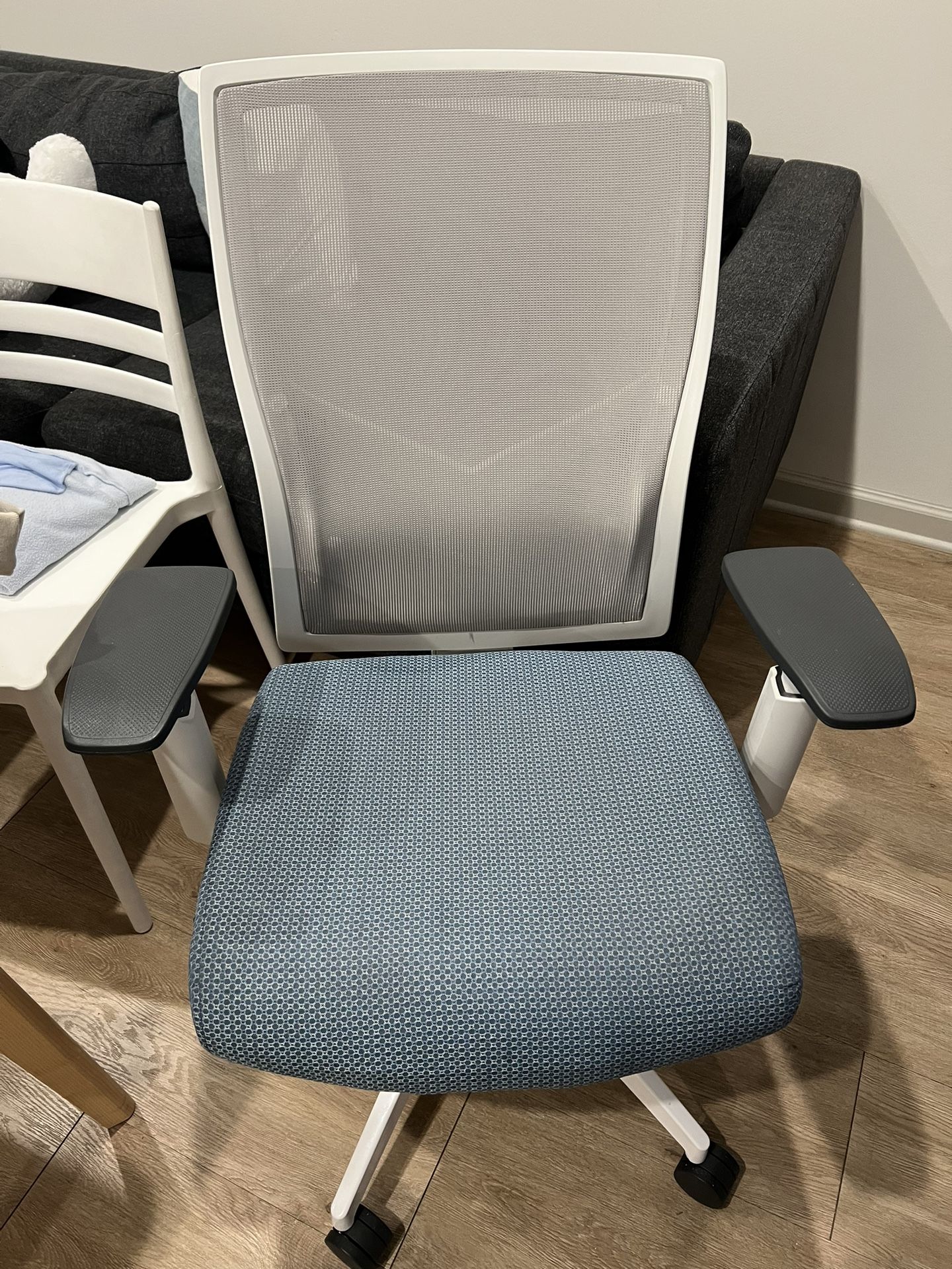 Torsa Highback Mesh Office Chair