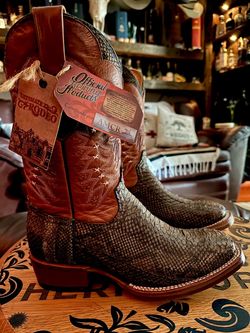 Ultima rodeo python boots.