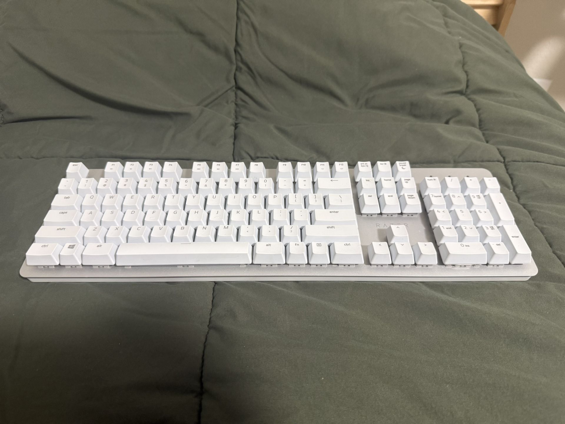 Razer Pro Type White Keyboard Silent Switches