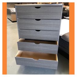 Dresser/ Five drawers dresser