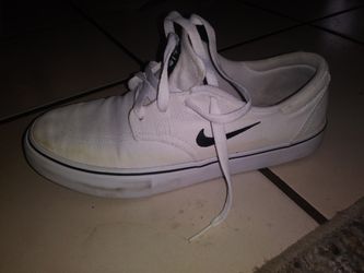 Tenis nike size # 8