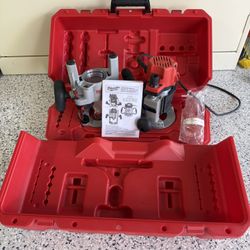 Milwaukee 5616-24  Router W/ Extra Plunge Base