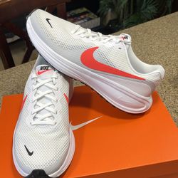Nike men’s shoes size 9.5