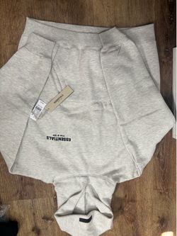 Essential hoodie