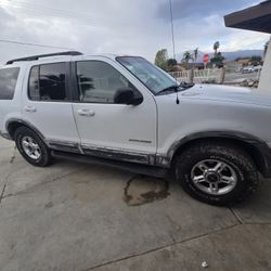 2002 Ford Explorer 