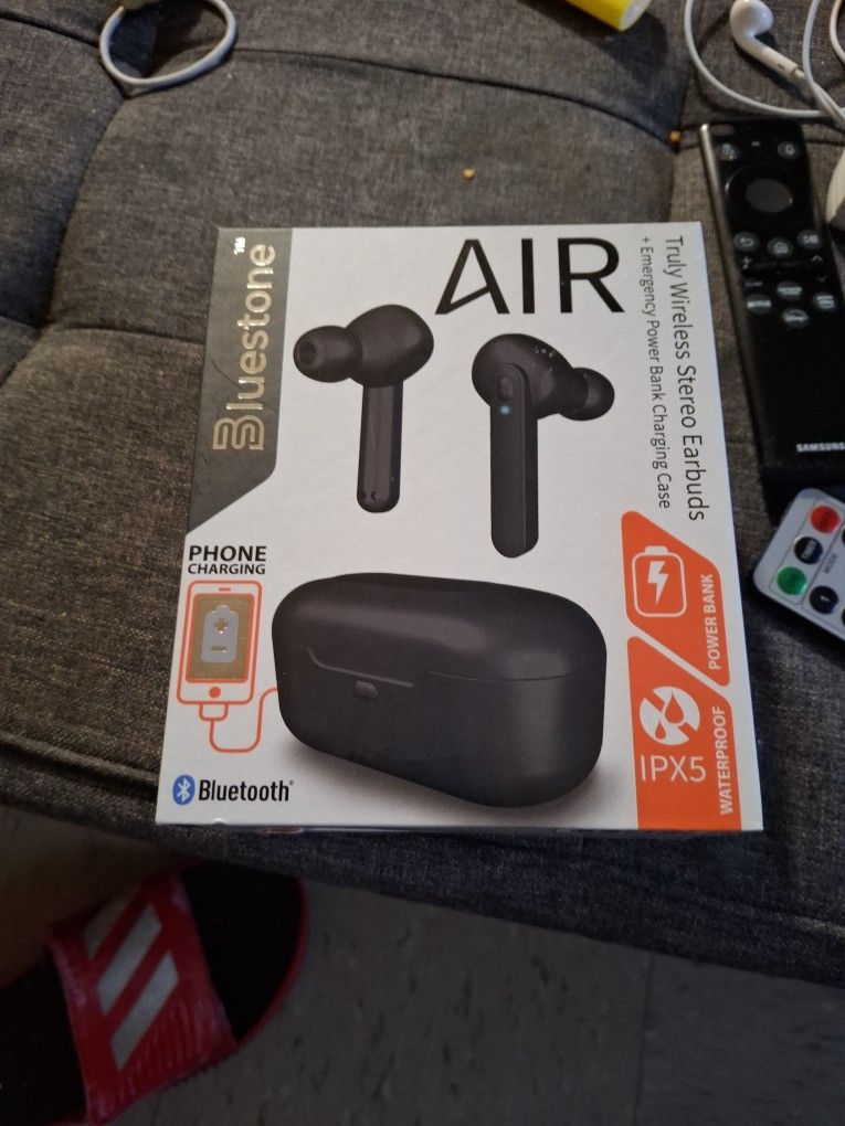 Earbuds