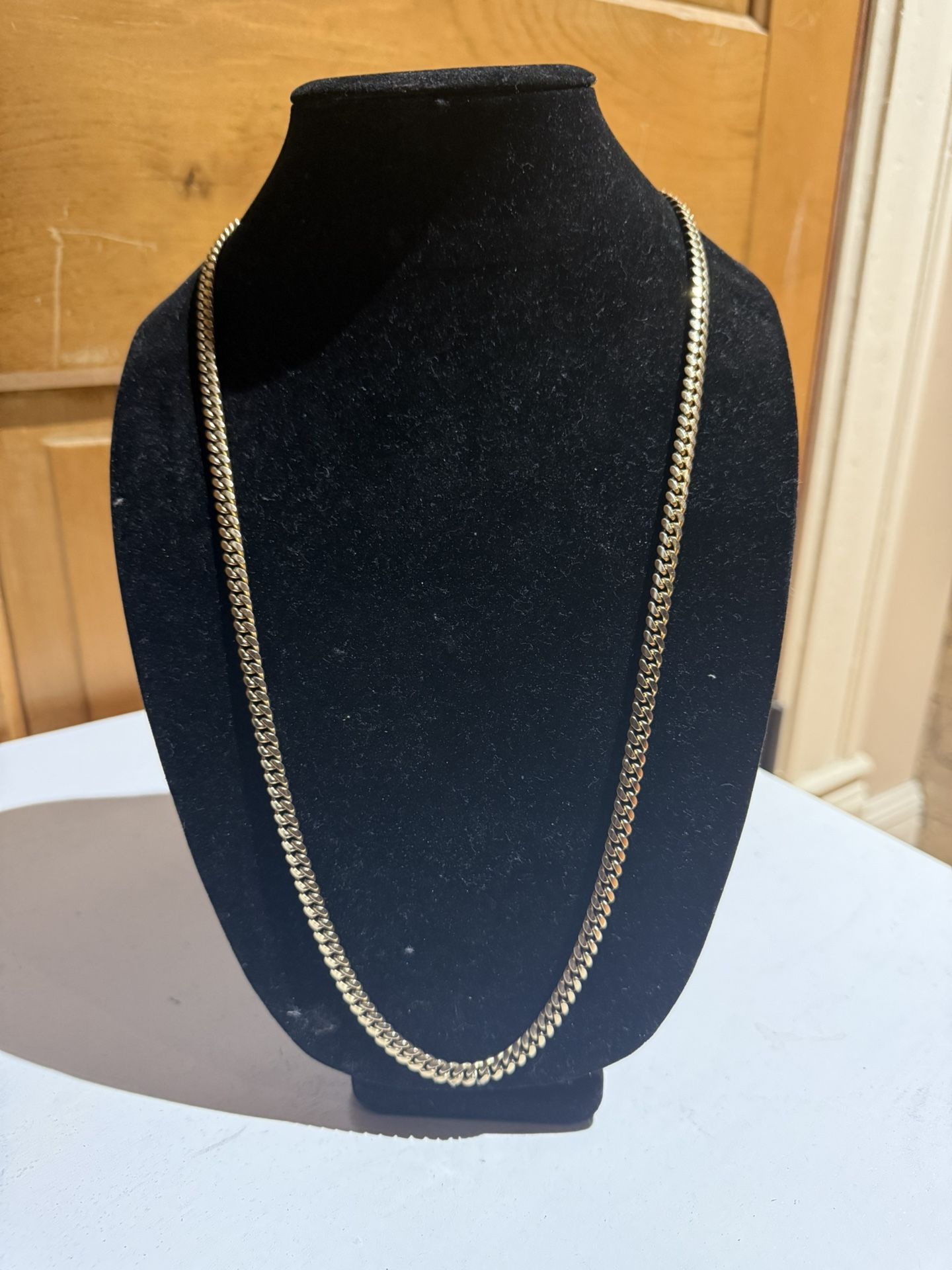 85.5g 10K Solod Gold 31’ Cuban Chain