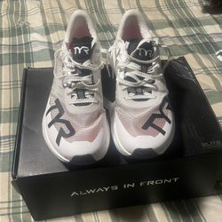 TYR Valkyrie Elite Carbon Running Shoes